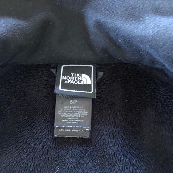 Black north face zip up - Picture 2 of 3